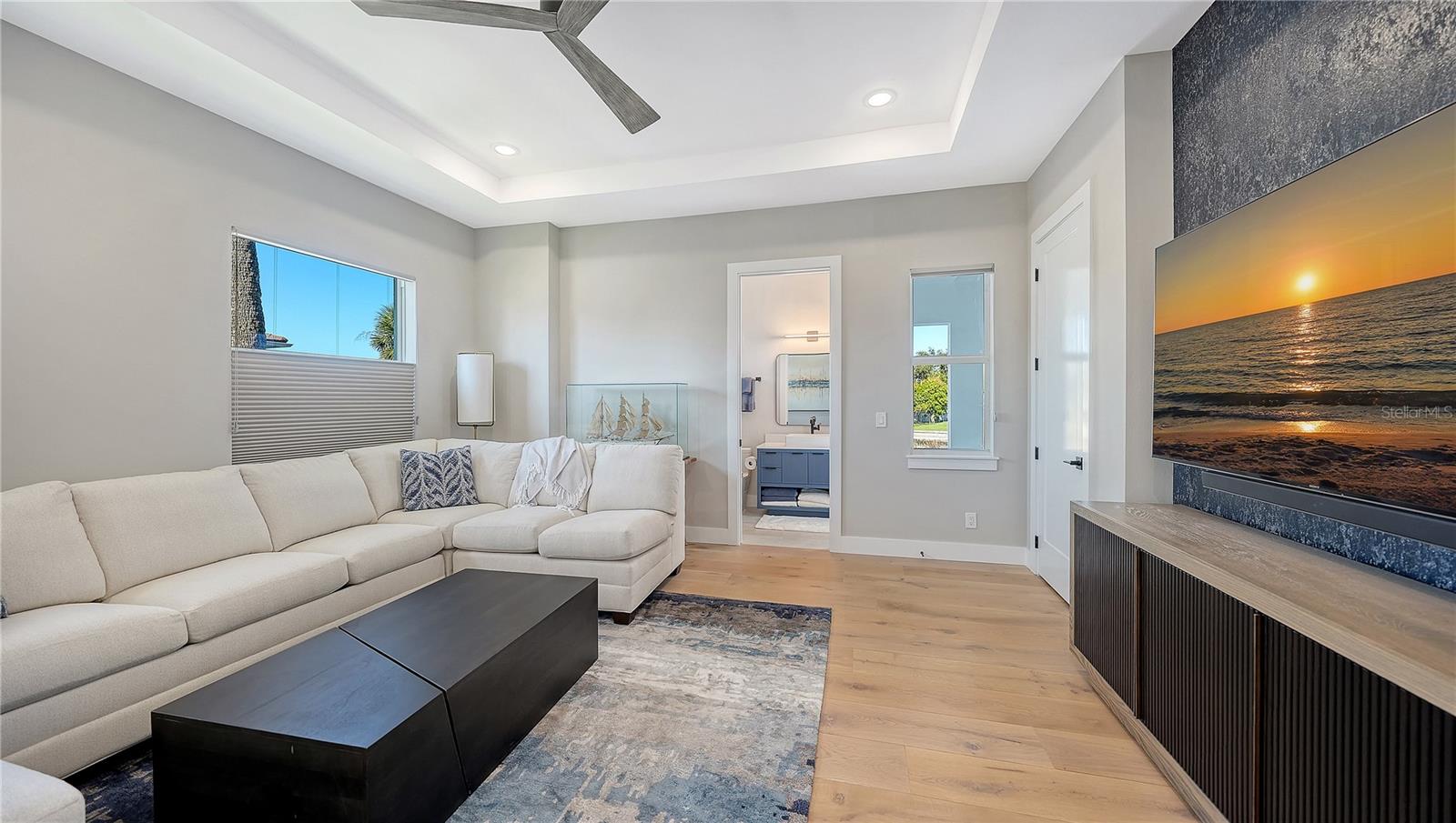 SOUTHPOINTE SHORES - Residential