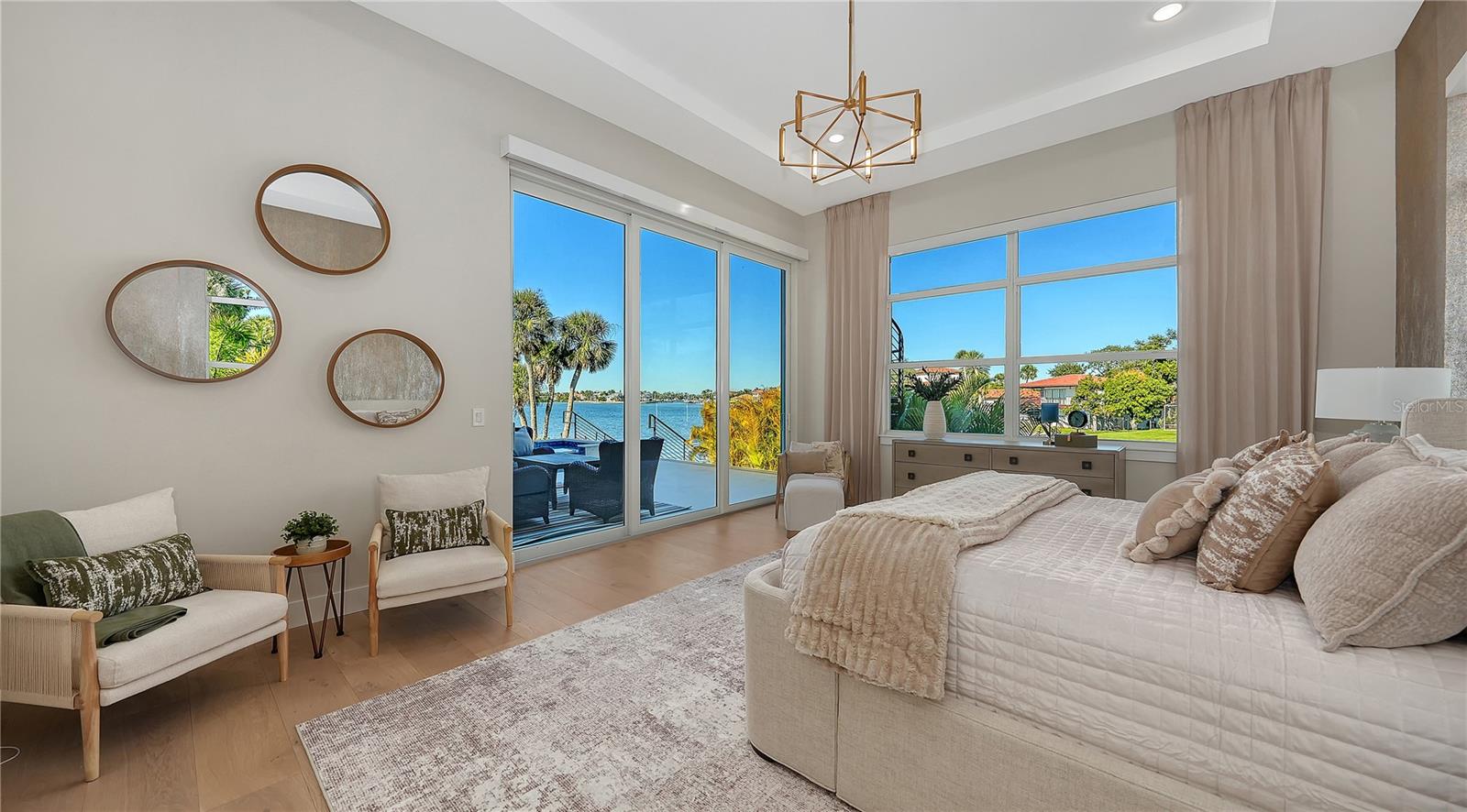 SOUTHPOINTE SHORES - Residential