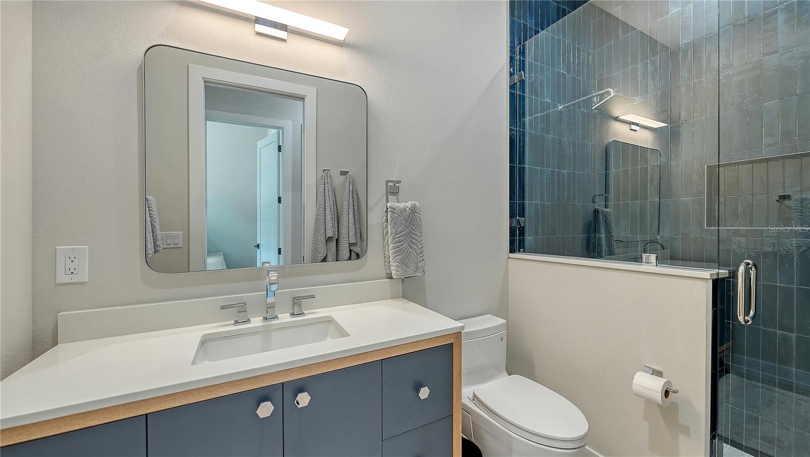 SOUTHPOINTE SHORES - Residential