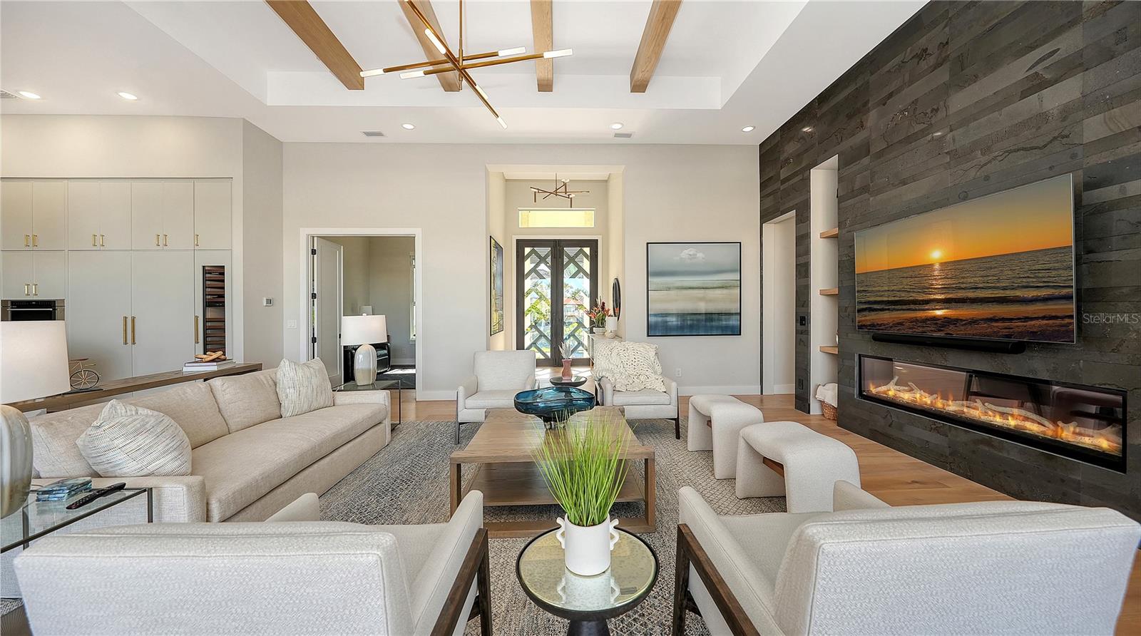 SOUTHPOINTE SHORES - Residential