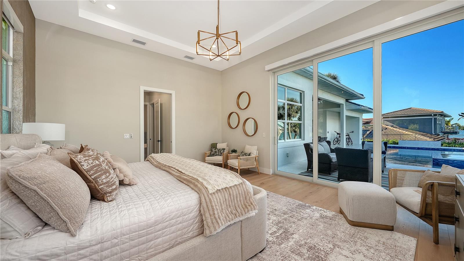 SOUTHPOINTE SHORES - Residential