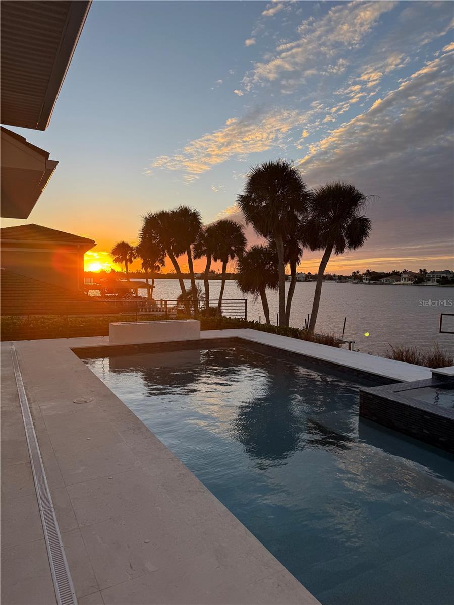 SOUTHPOINTE SHORES - Residential