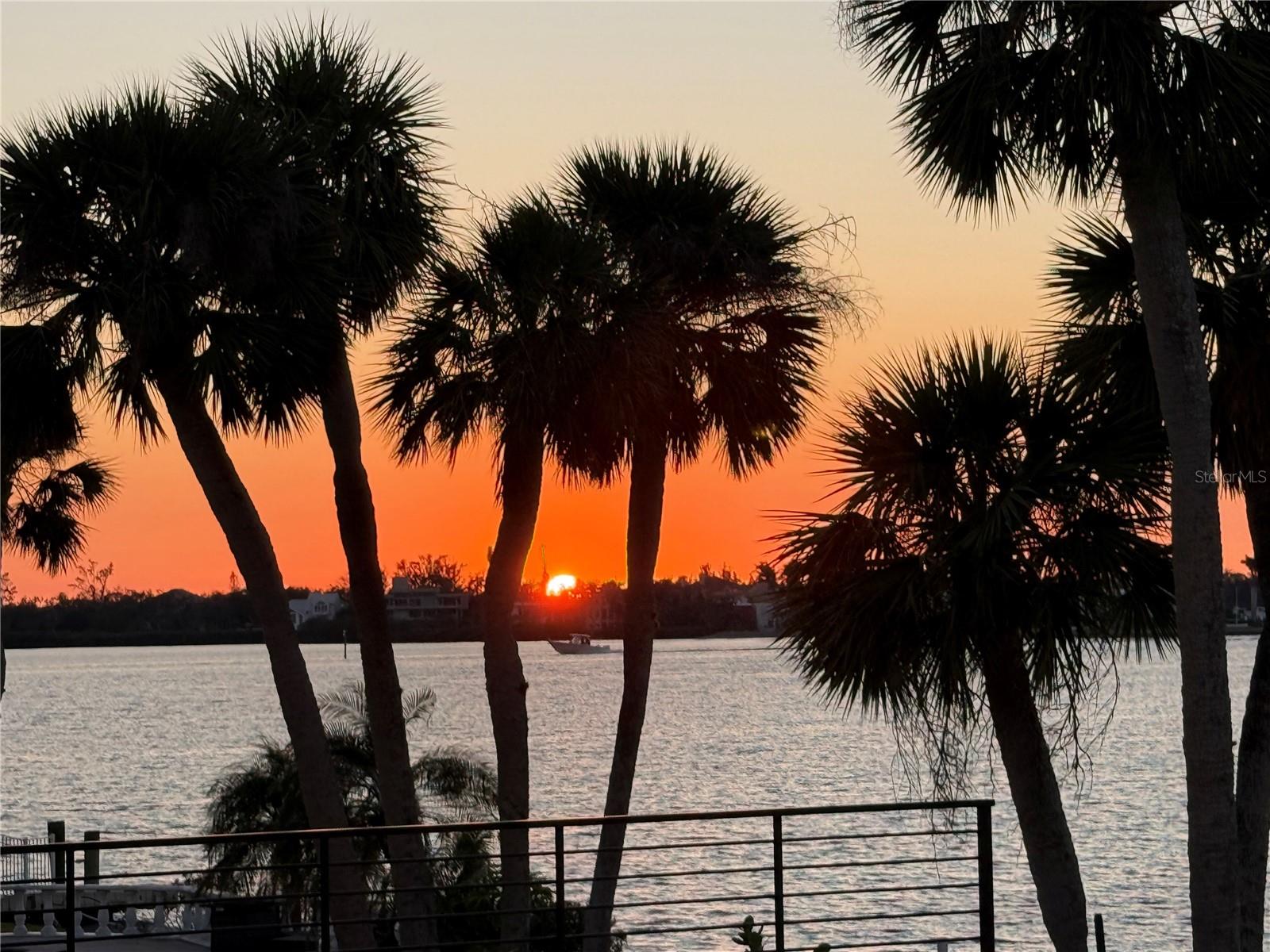 SOUTHPOINTE SHORES - Residential