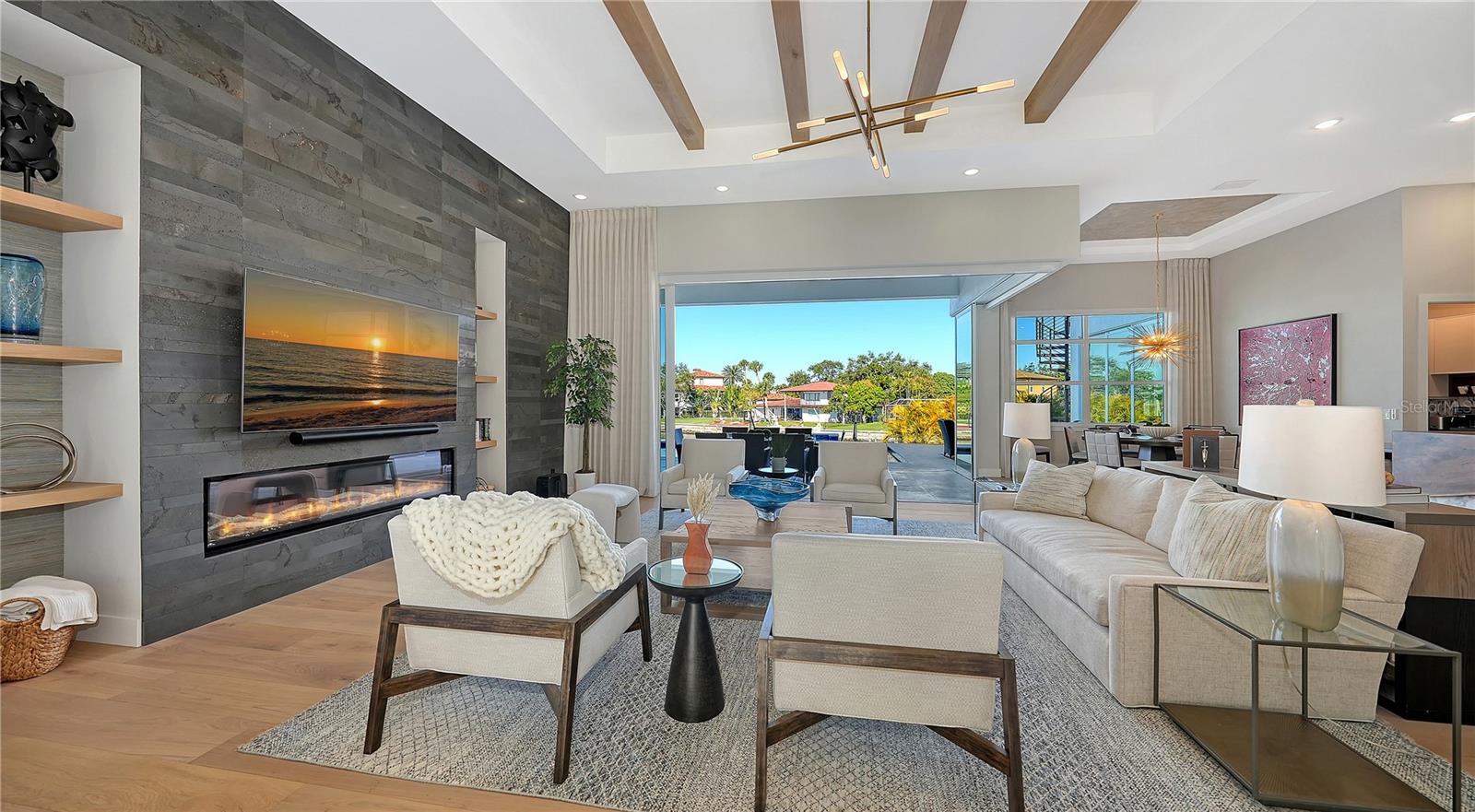 SOUTHPOINTE SHORES - Residential