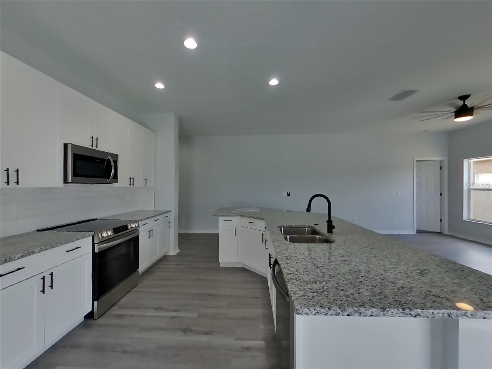 PARSONS POINTE PH 2 UNIT B - Residential Lease