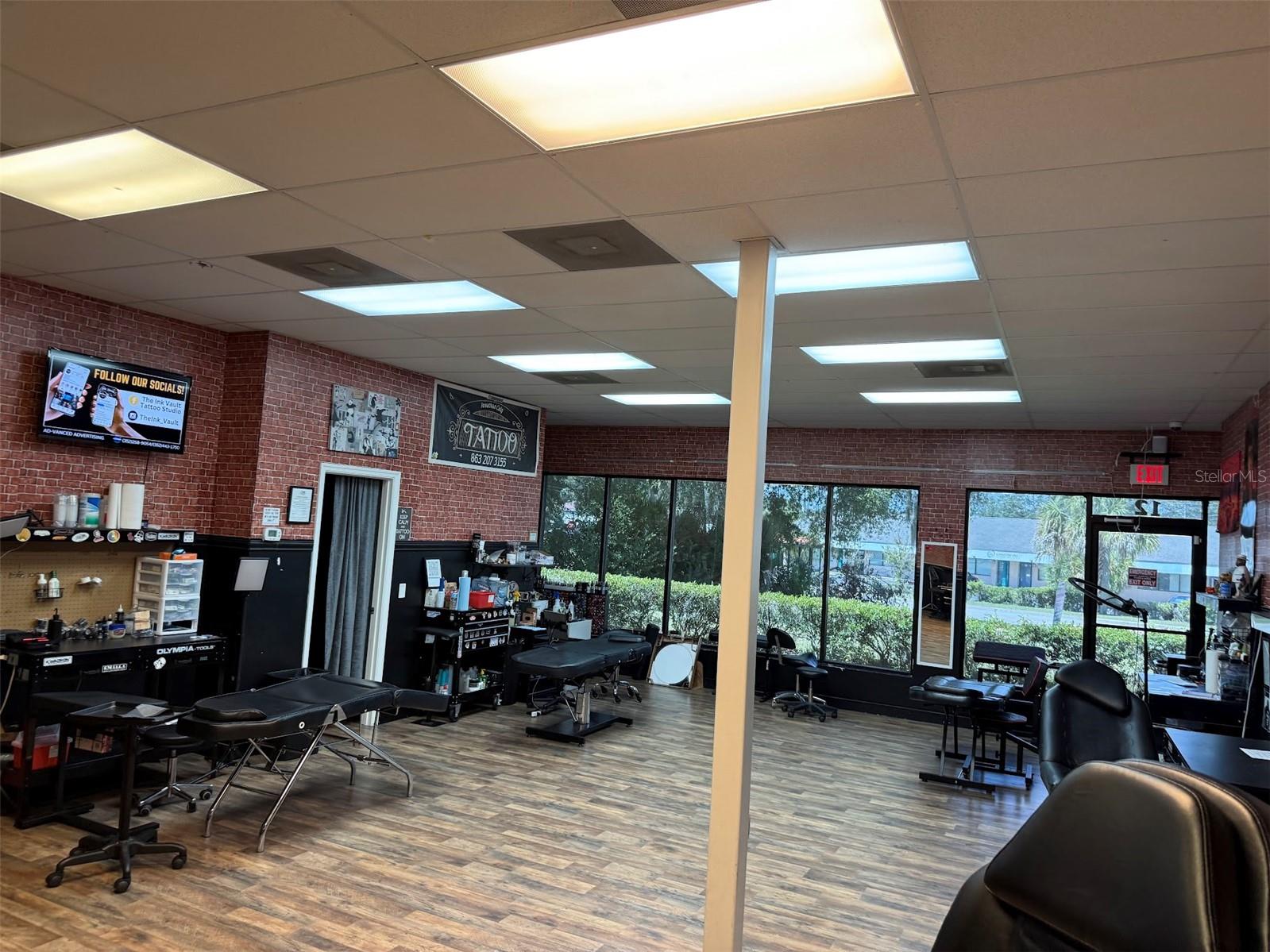 OCALA SQUARE - Commercial Lease