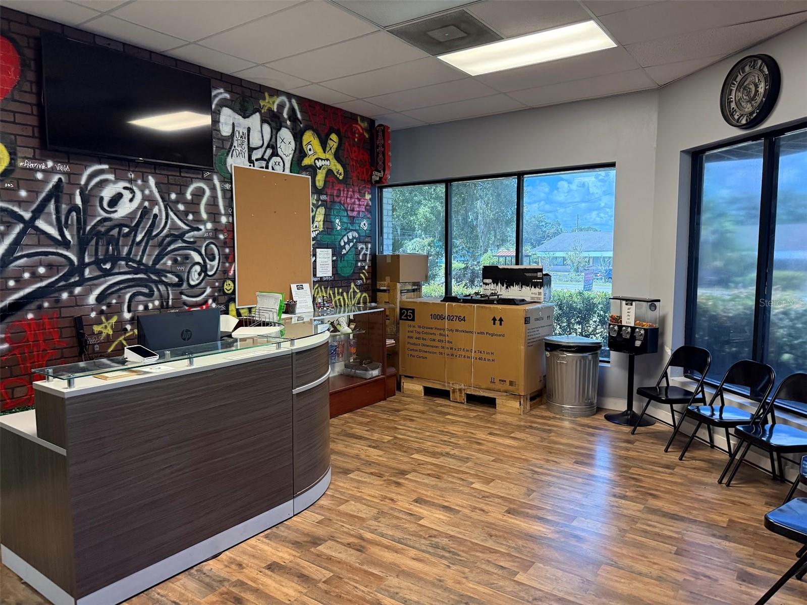 OCALA SQUARE - Commercial Lease