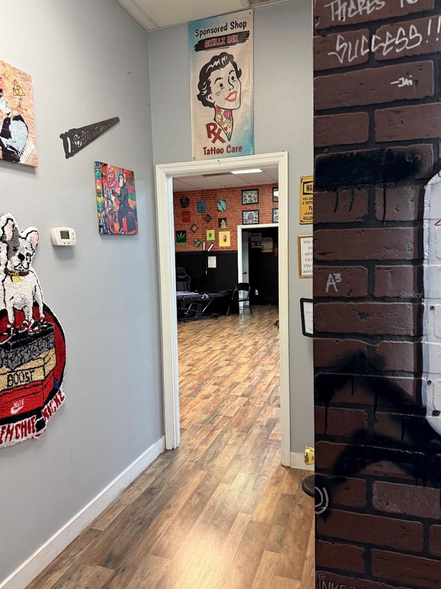 OCALA SQUARE - Commercial Lease