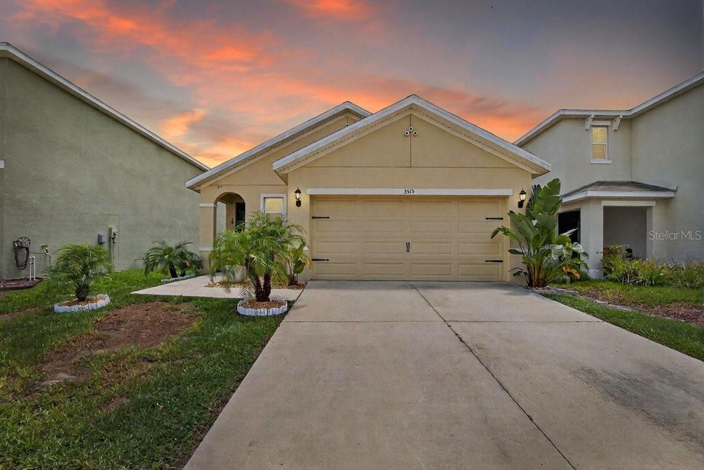 Photo of 3515 Diamond Leaf Court, Valrico, FL 33594 (MLS # TB8410228)