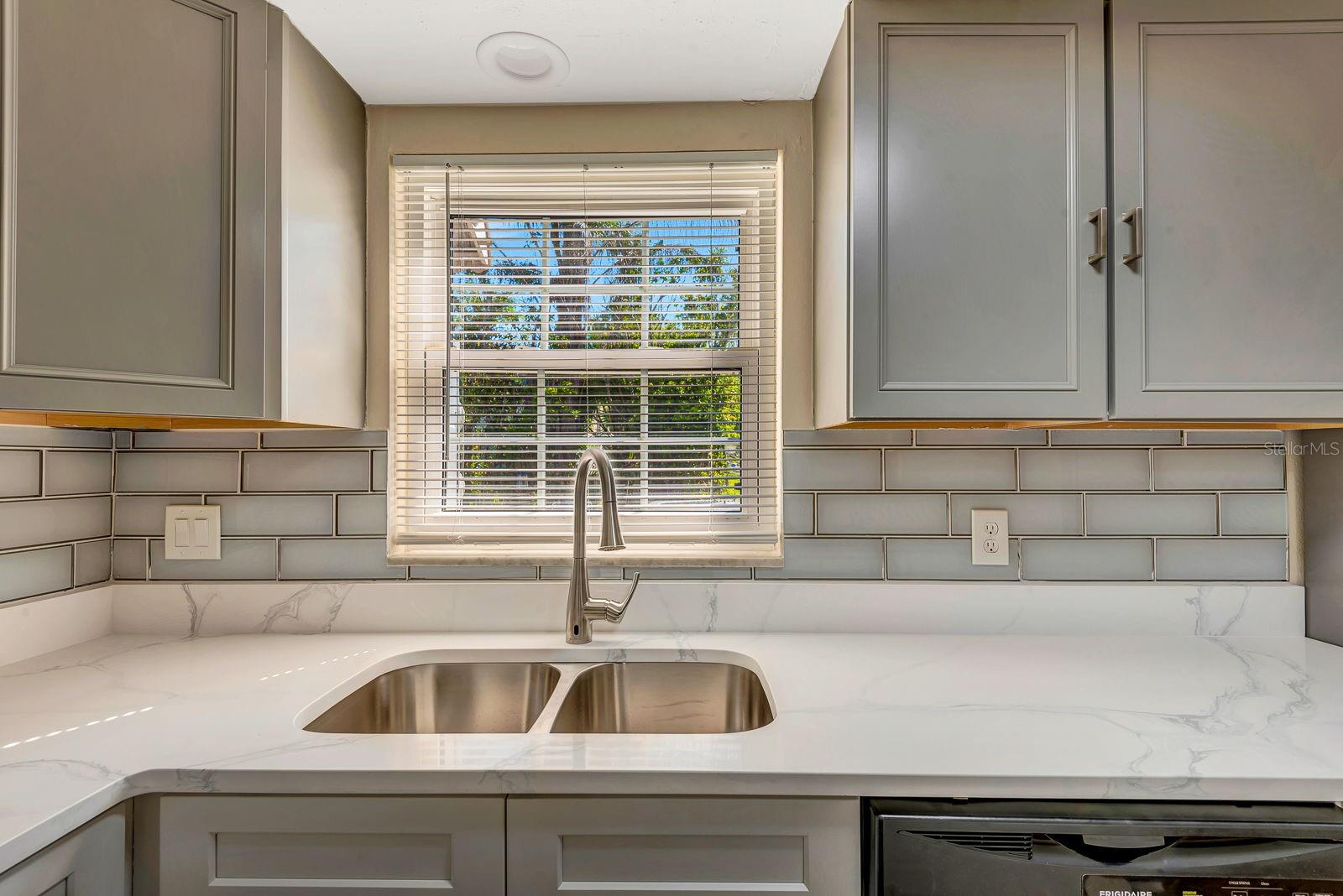 JAMESTOWN CONDO - Residential