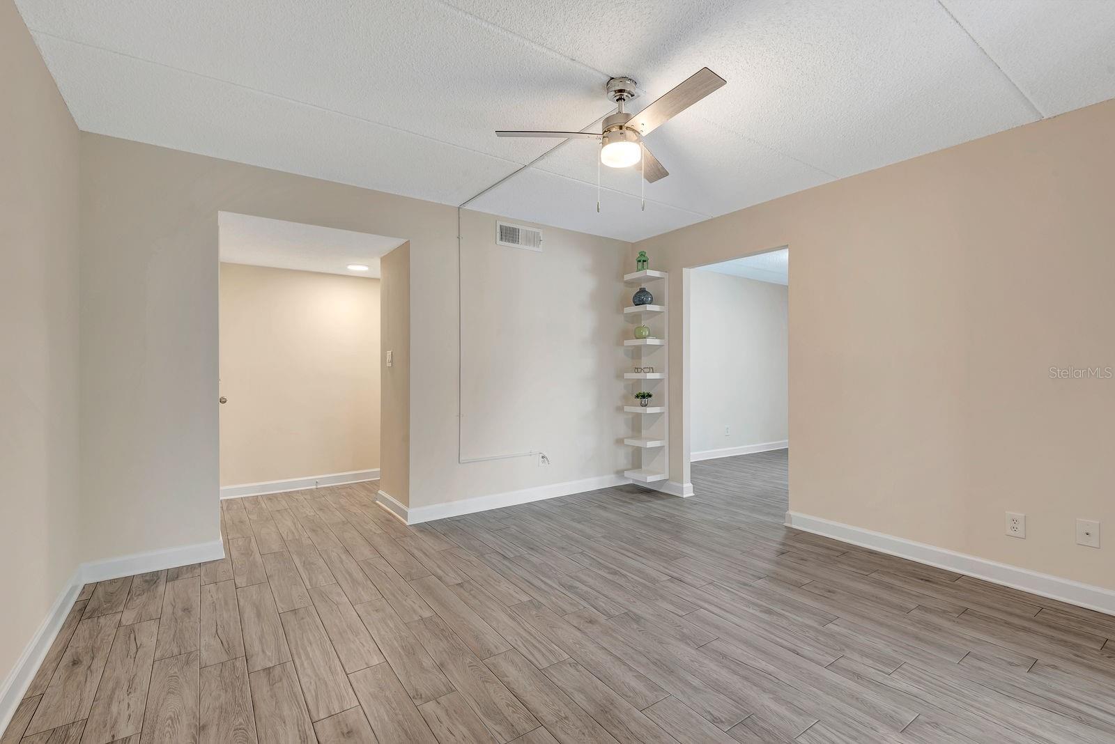 JAMESTOWN CONDO - Residential