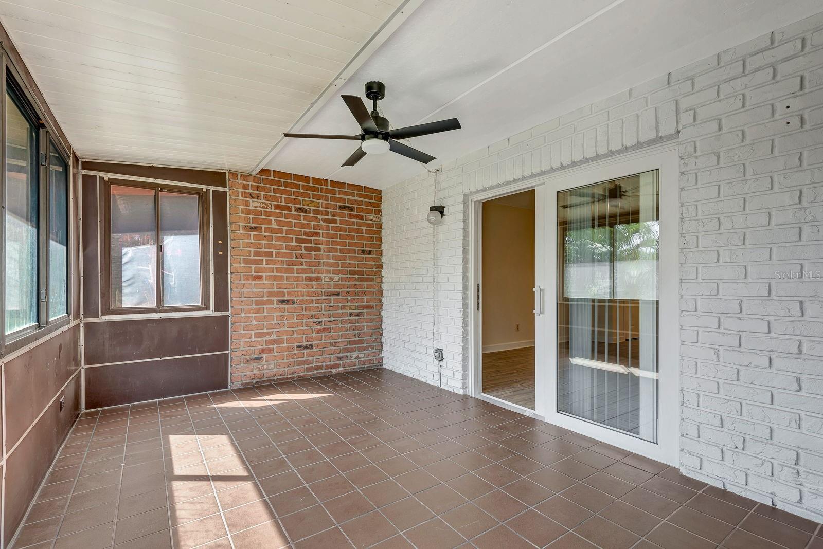 JAMESTOWN CONDO - Residential