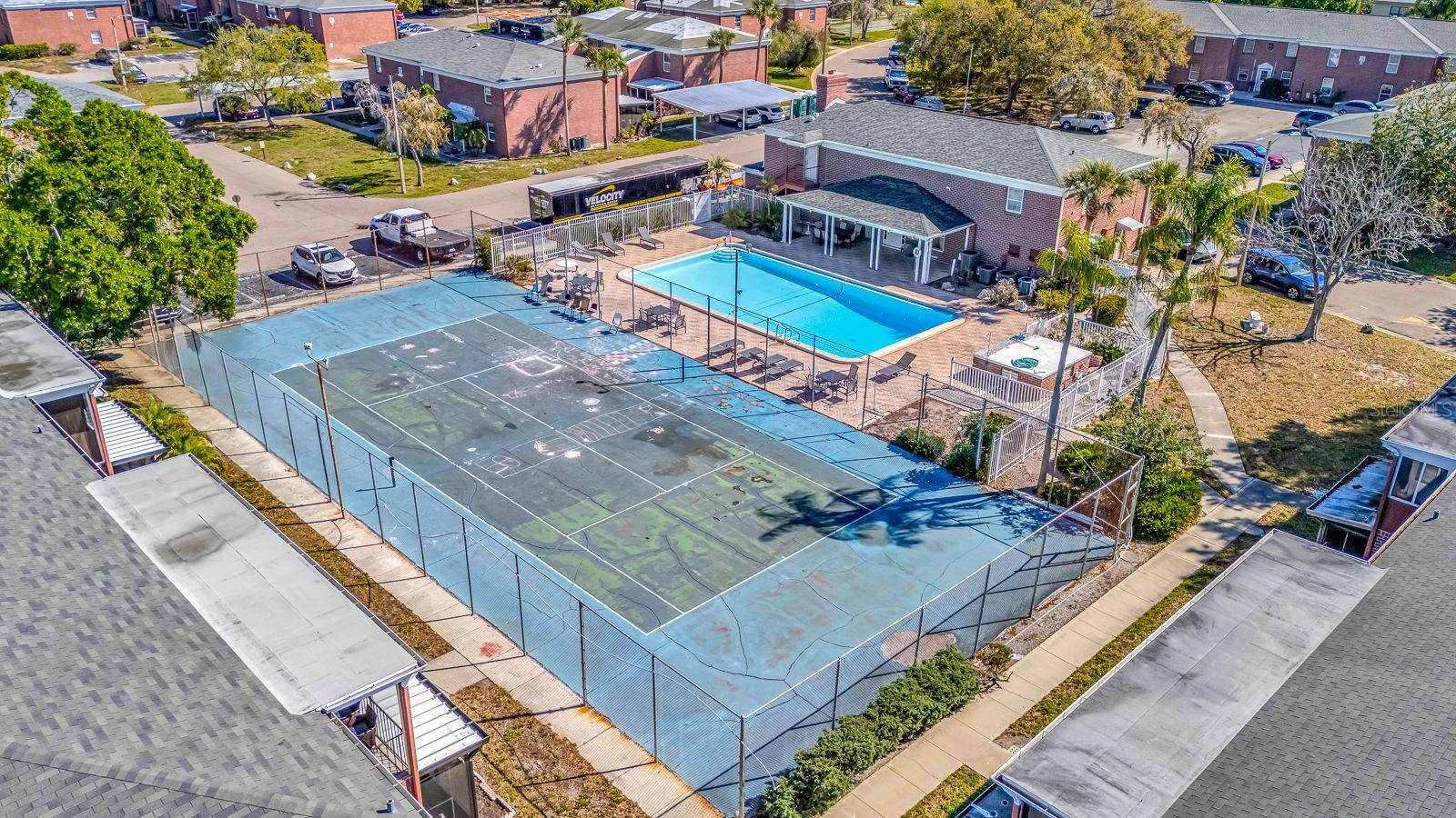 JAMESTOWN CONDO - Residential