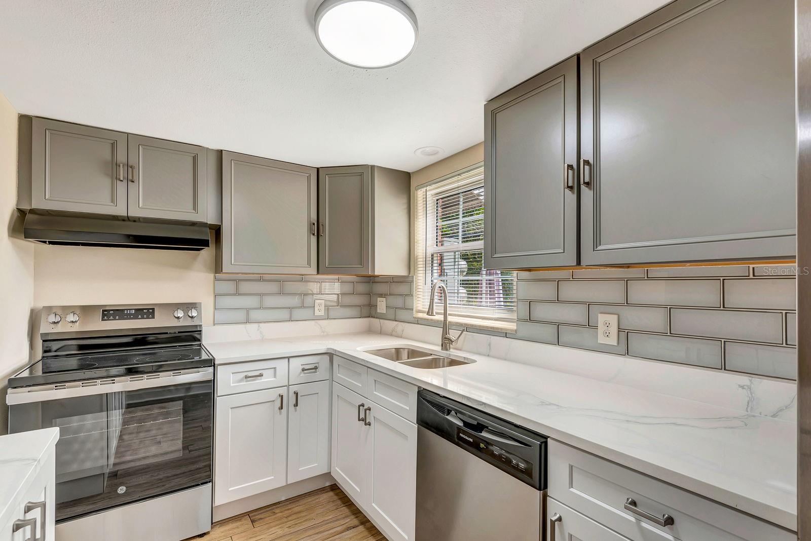 JAMESTOWN CONDO - Residential