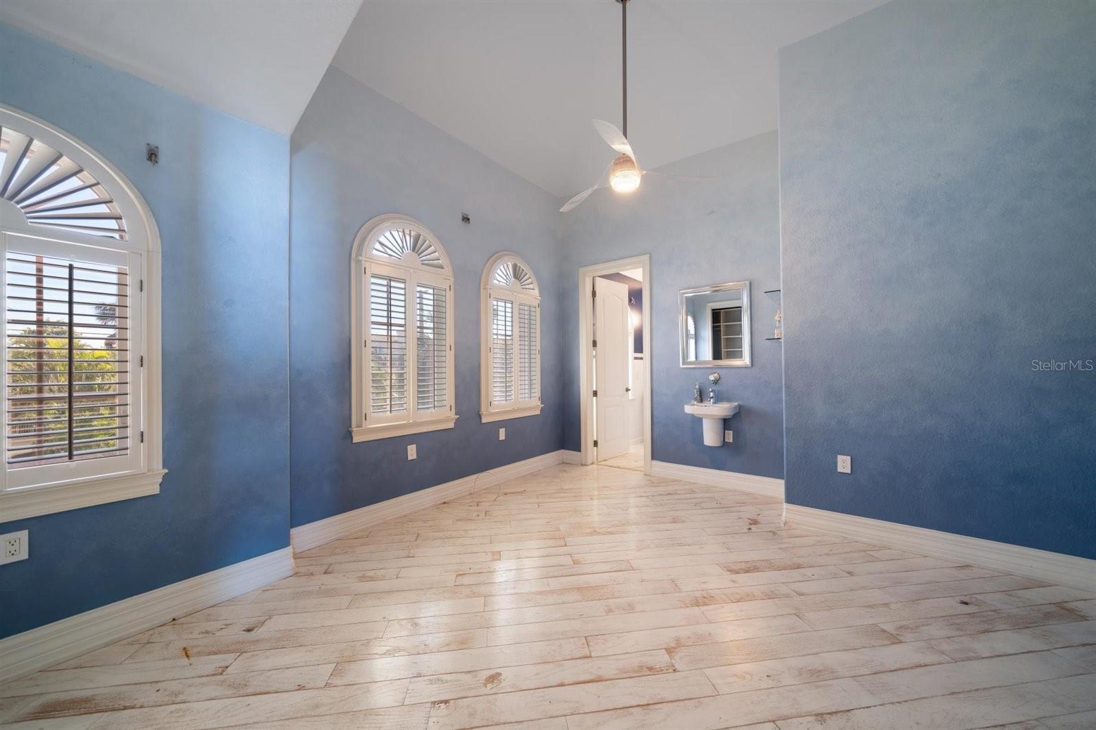 SUNSET BAY LOT 26 & SWLY 1/2 OF LOT 27 - Residential