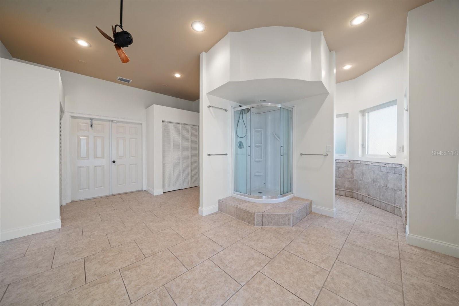 SUNSET BAY LOT 26 & SWLY 1/2 OF LOT 27 - Residential
