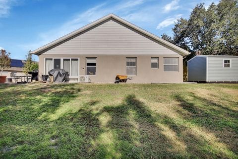 A home in DELTONA