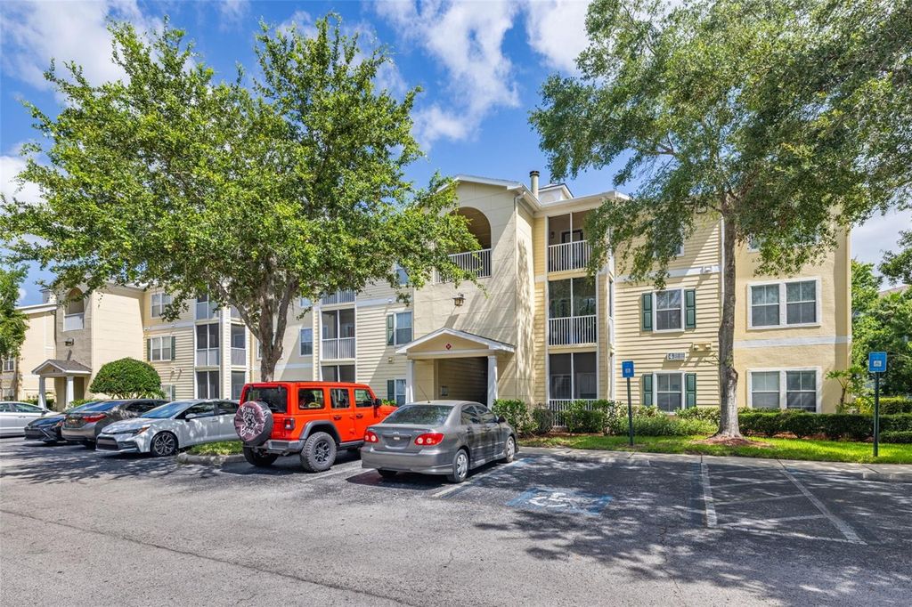 Photo of 18439 Bridle Club Drive #18439, Tampa, FL 33647 (MLS # TB8396677)