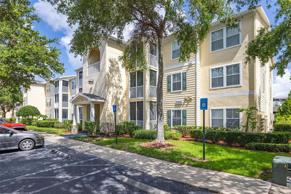 Photo of 18439 Bridle Club Drive #18439, Tampa, FL 33647 (MLS # TB8396677)