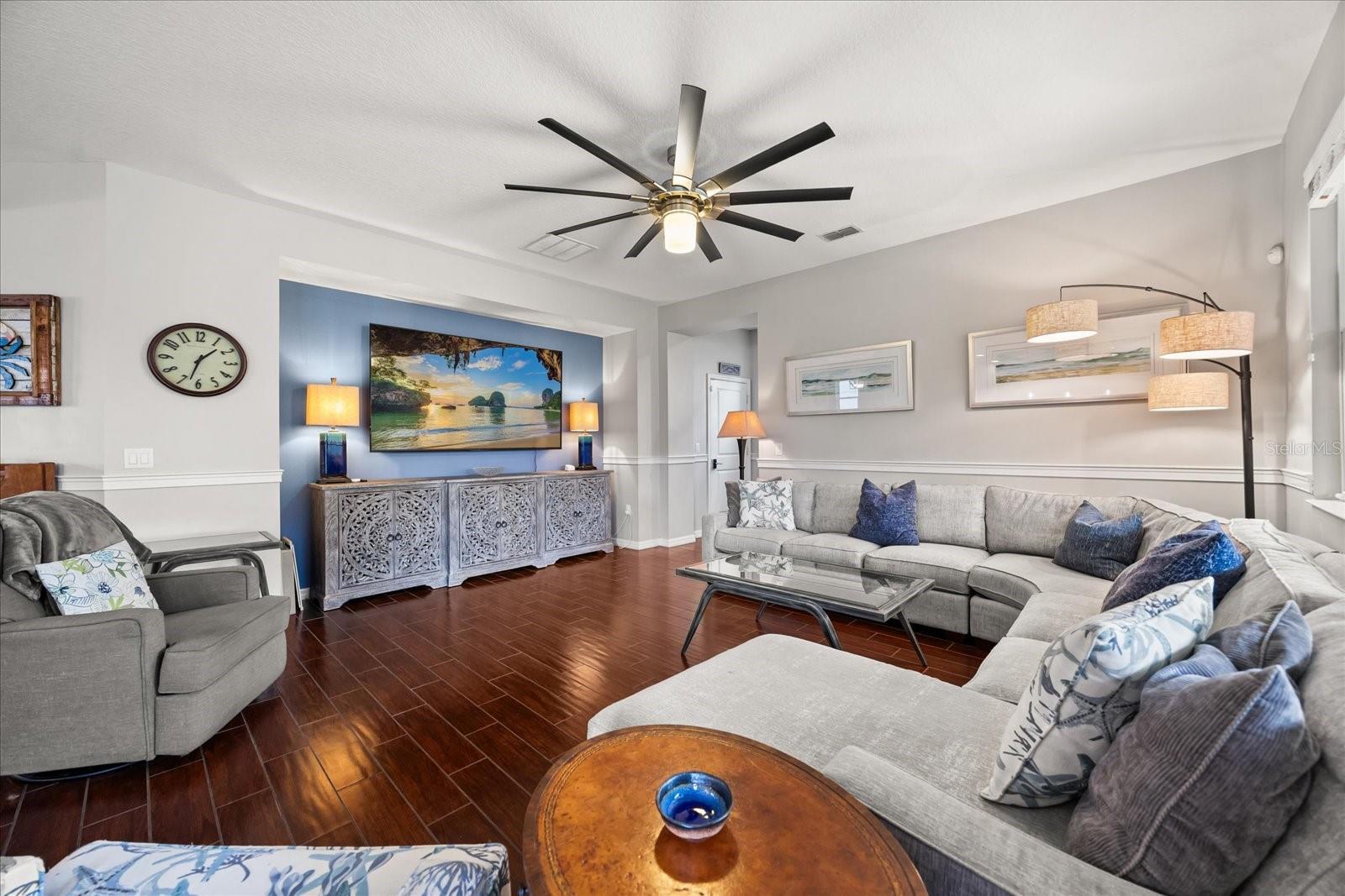 VINEYARDS/HORIZONS WEST PH 1B - Residential