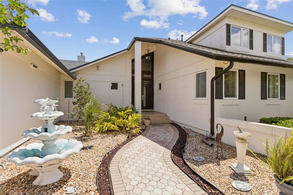 Photo of 4301 Down Point Lane, Windermere, FL 34786 (MLS # O6439832)