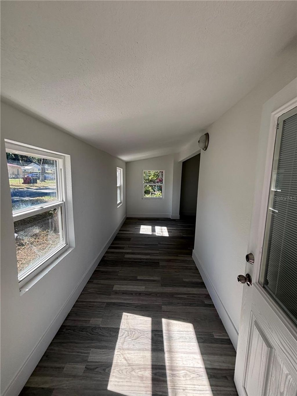 Photo of 702 W Hillsboro Street, Plant City, FL 33563 (MLS # O6356912)