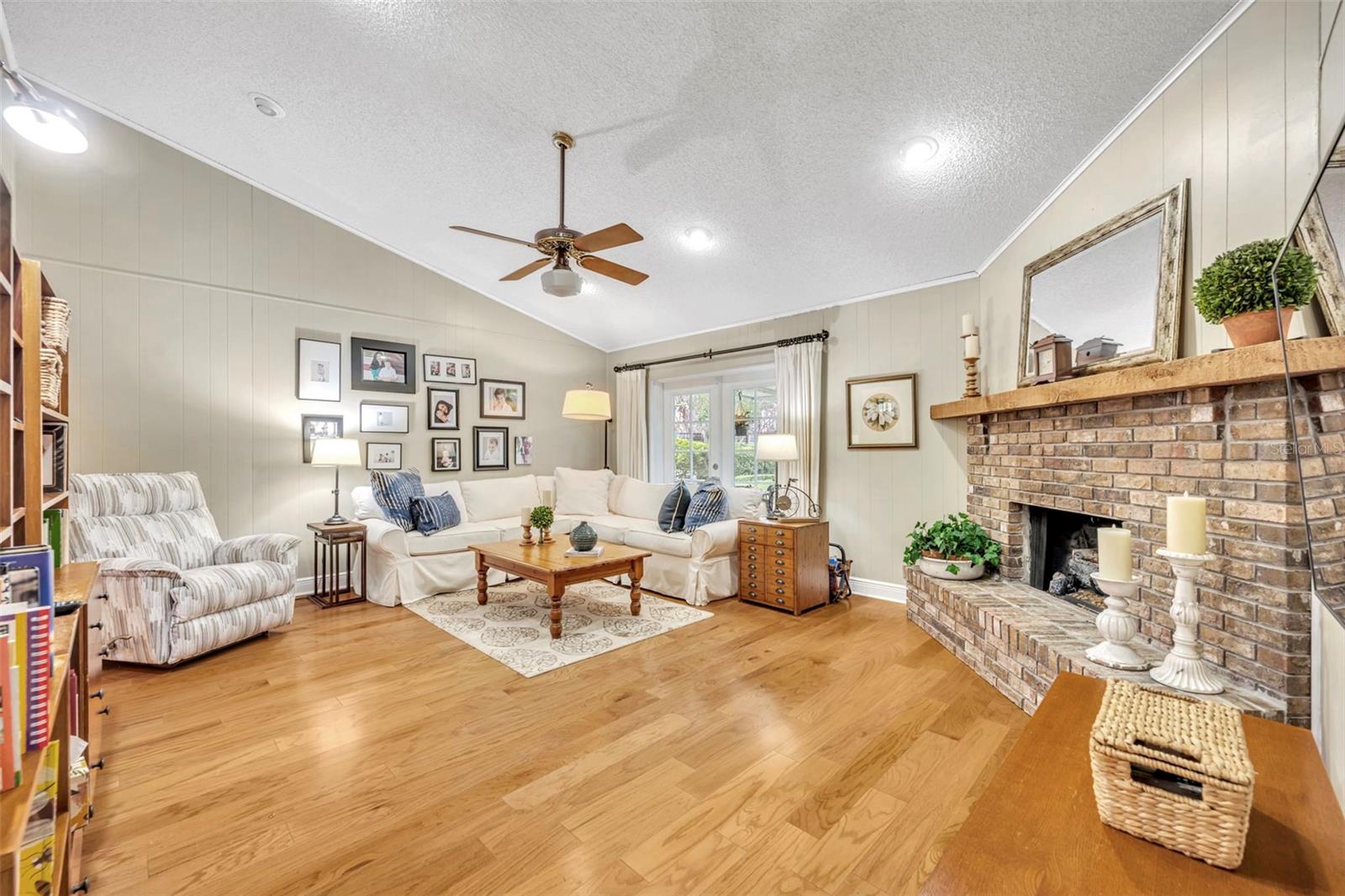 WOODSIDE VILLAGE - Residential