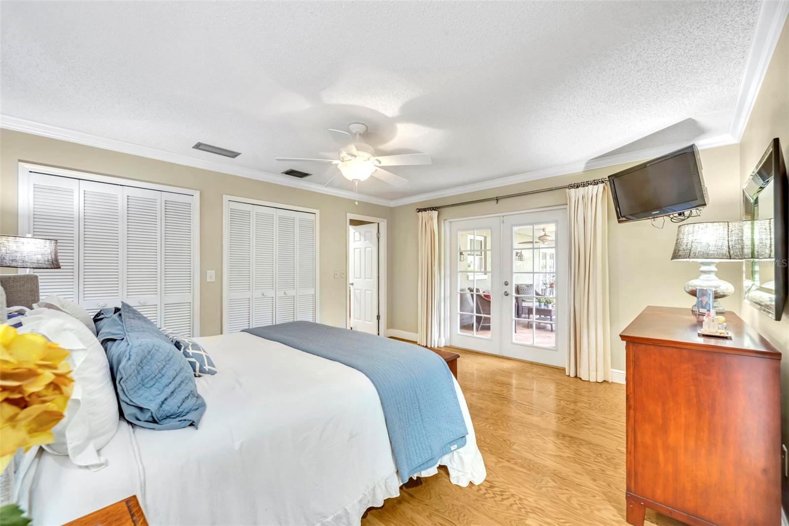 WOODSIDE VILLAGE - Residential
