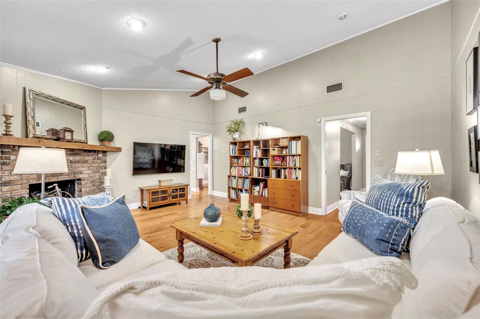 WOODSIDE VILLAGE - Residential