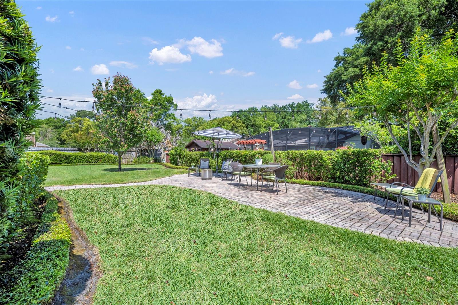 WOODSIDE VILLAGE - Residential