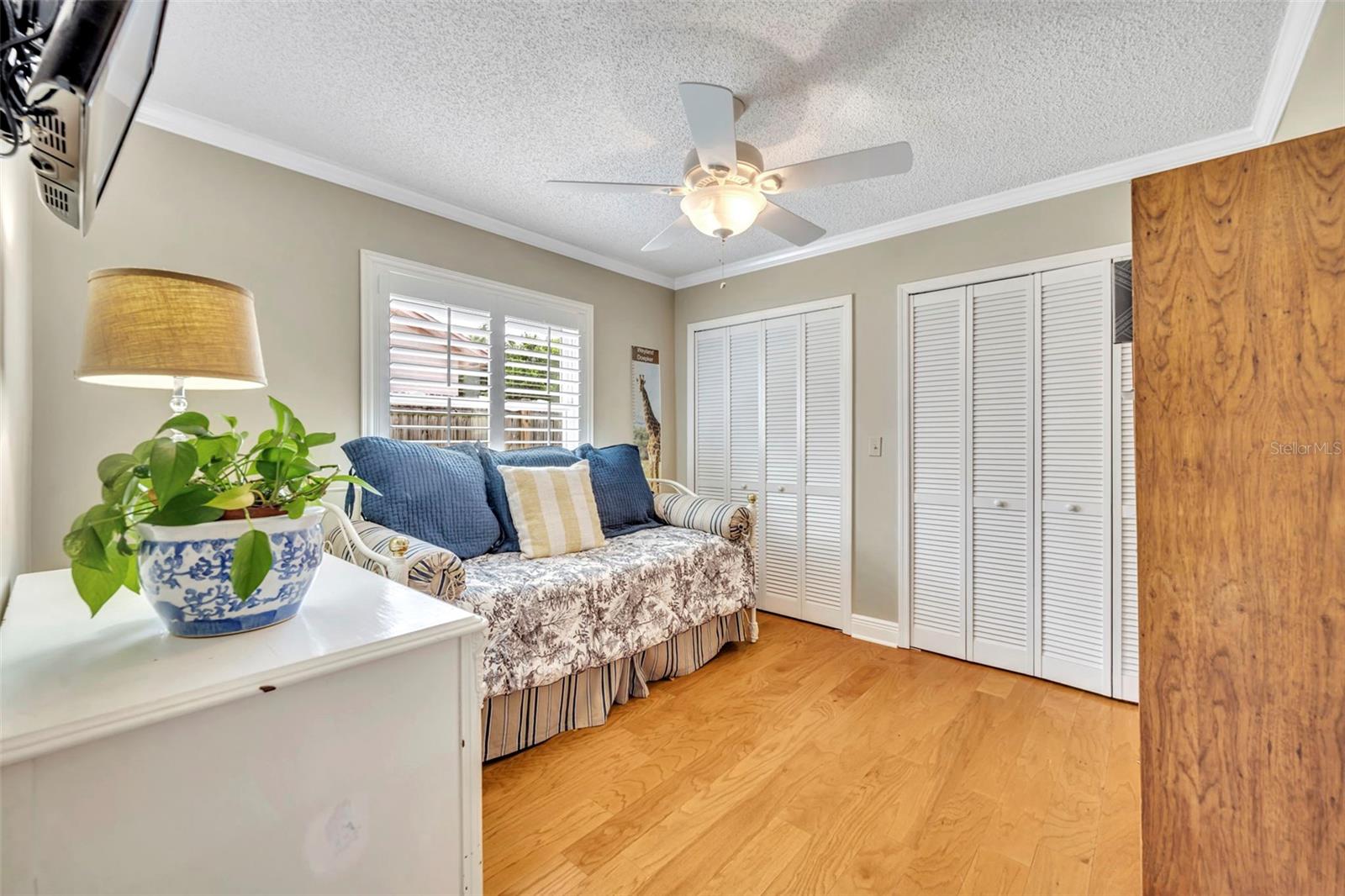 WOODSIDE VILLAGE - Residential