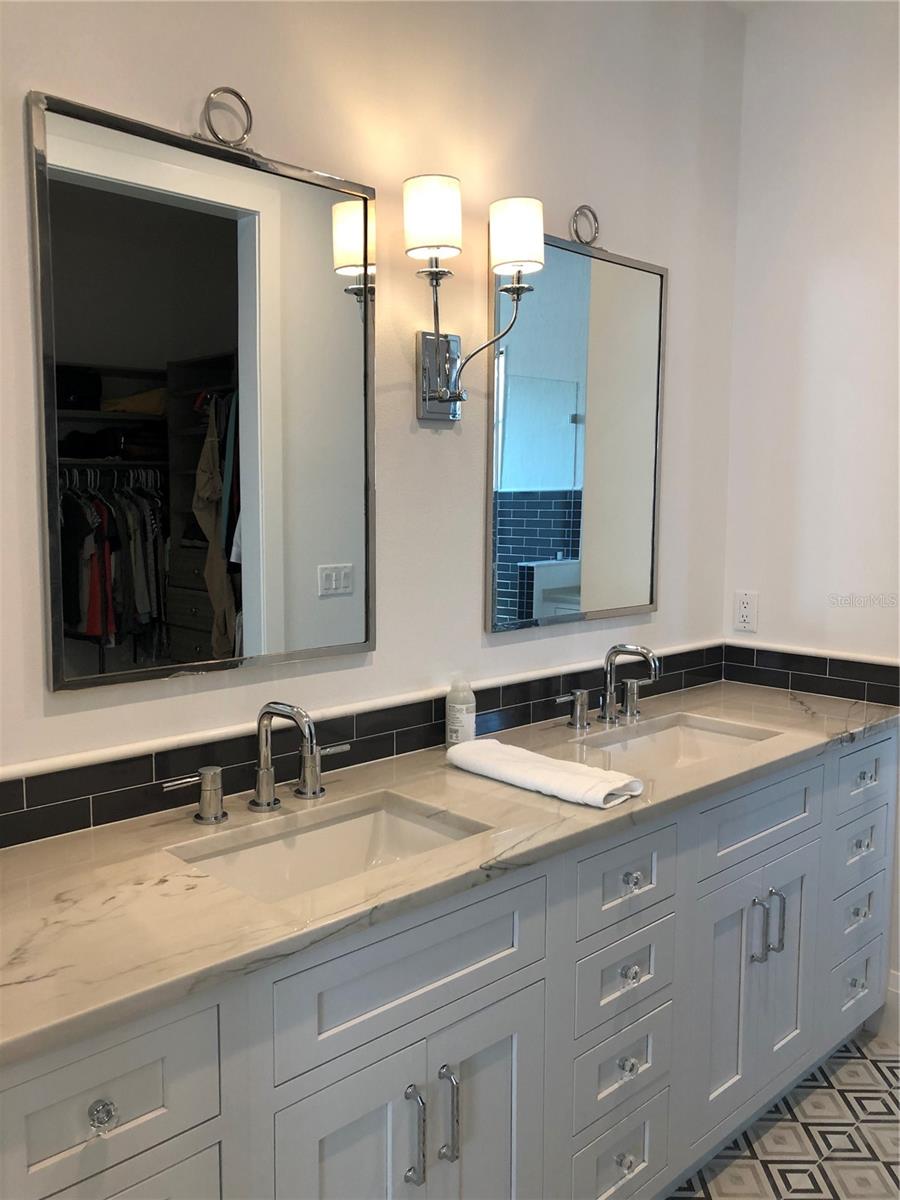 HAMILTON PLACE - Residential
