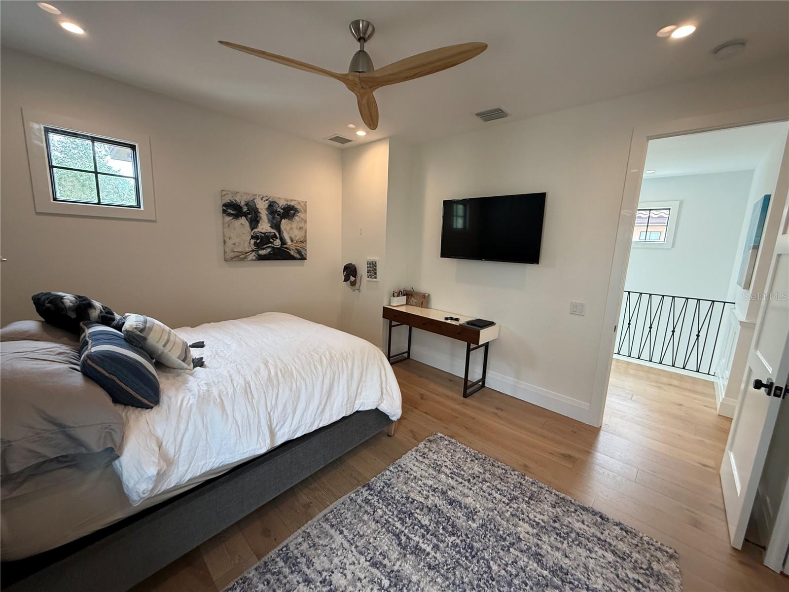 HAMILTON PLACE - Residential