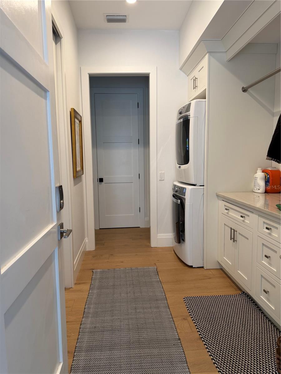 802 HAMILTON PLACE COURT