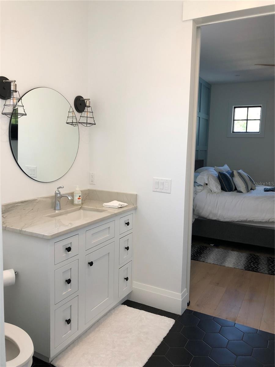 HAMILTON PLACE - Residential