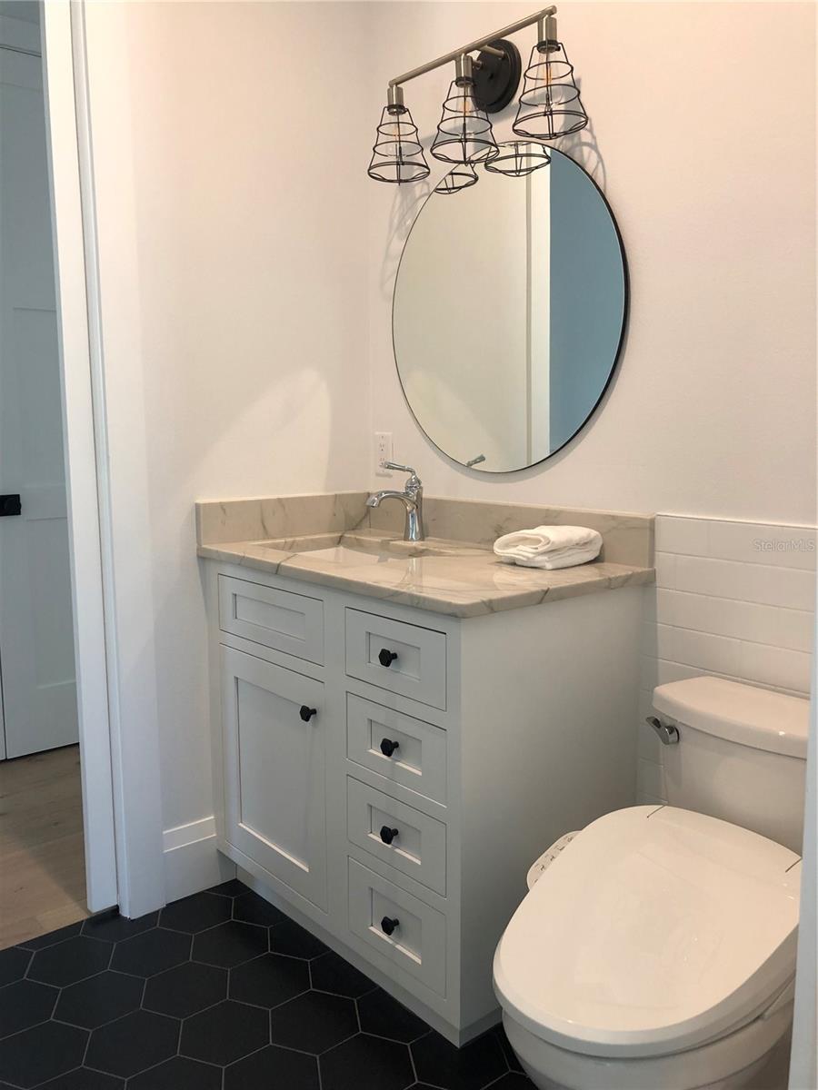 HAMILTON PLACE - Residential