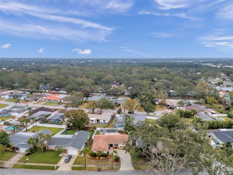 A home in SEMINOLE