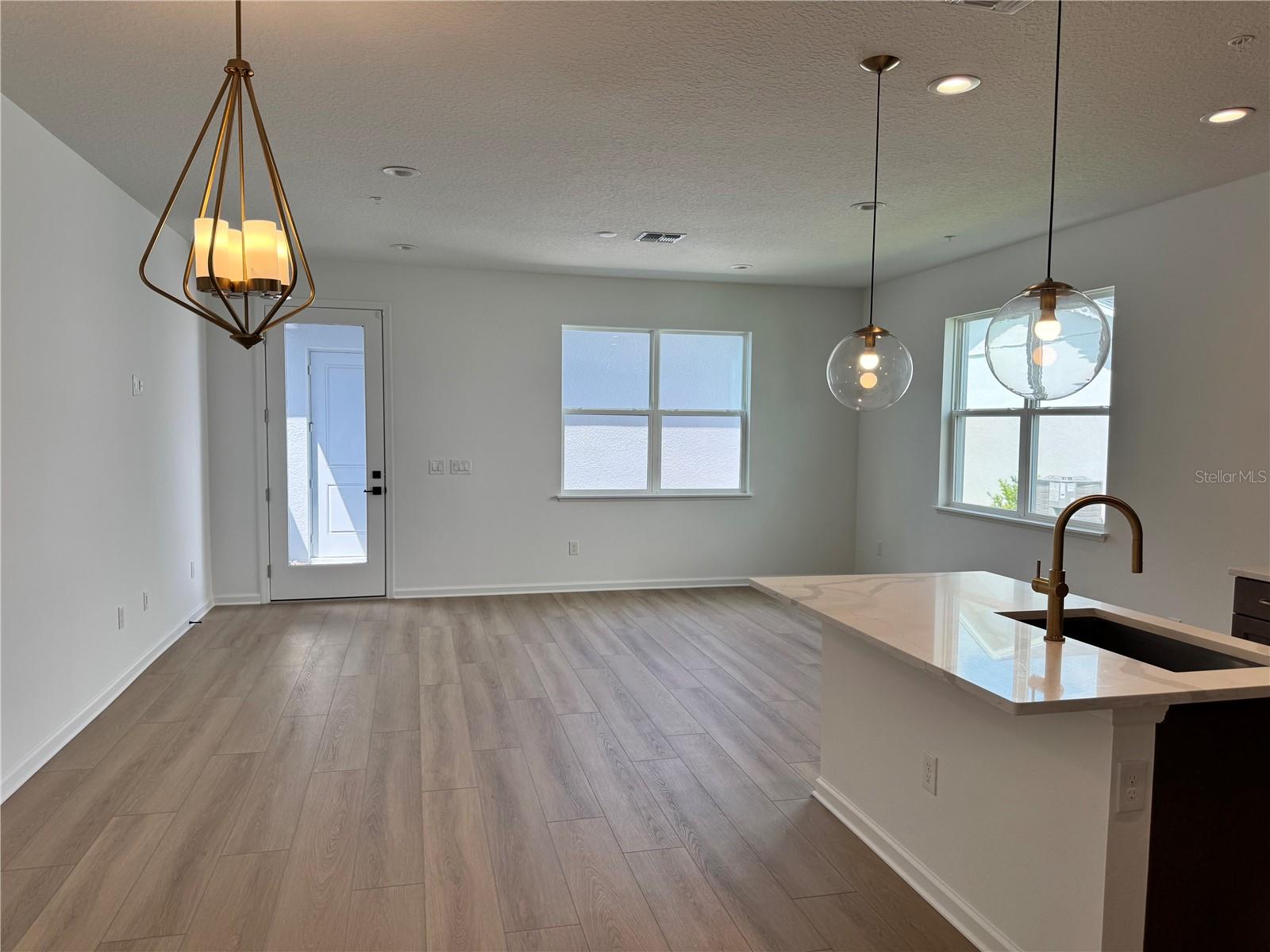 BRONSON PEAK - Residential