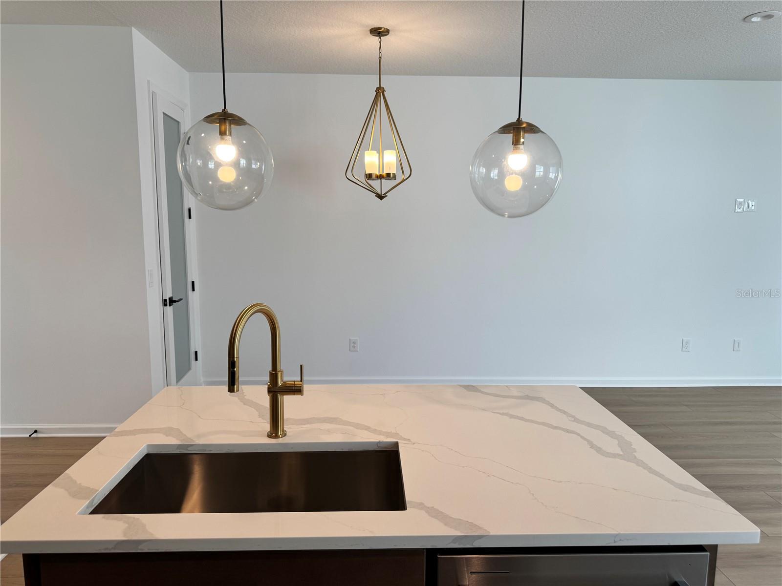 BRONSON PEAK - Residential