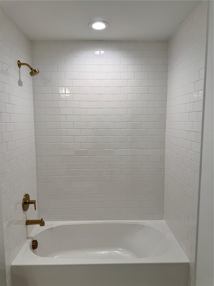 BRONSON PEAK - Residential