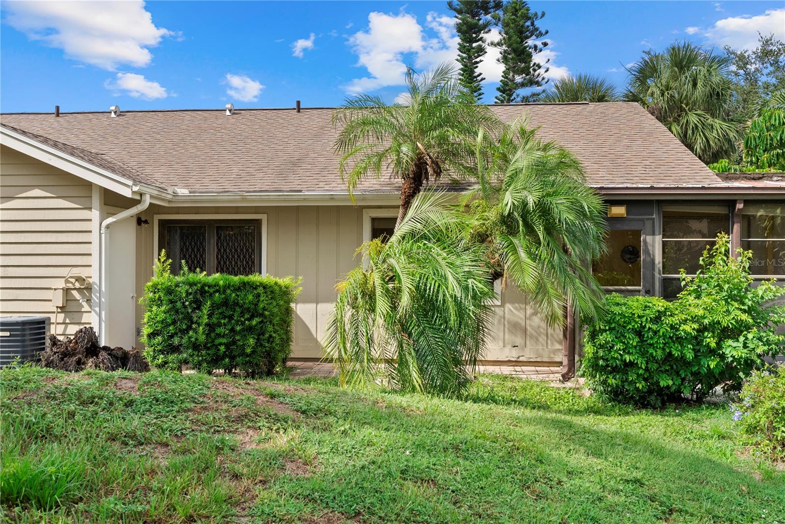 HERON LAKES - Residential