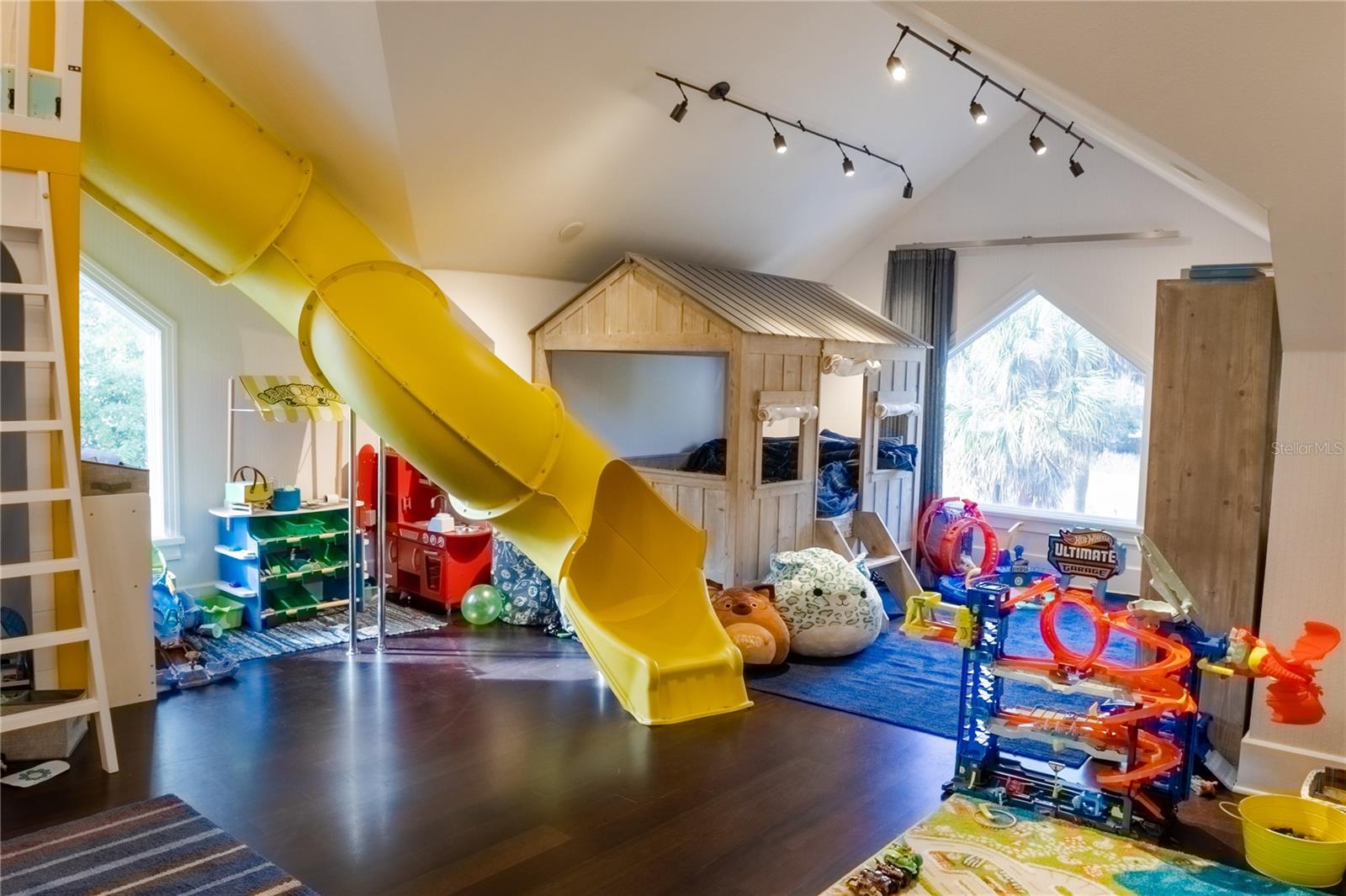 ISLEWORTH - Residential