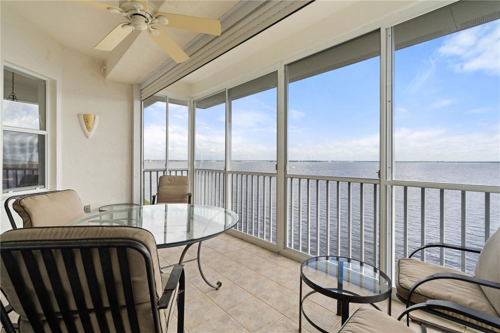 HARBOR WALK PH 02 BLDG 02 - Residential
