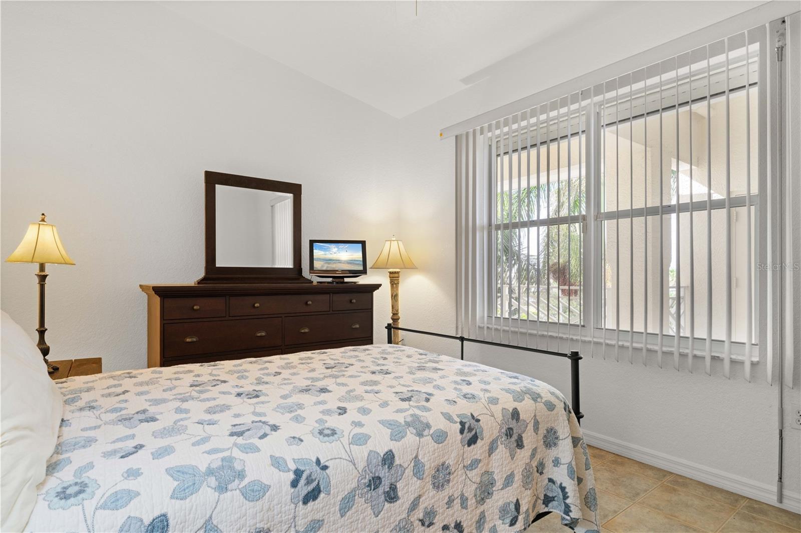 HARBOR WALK PH 02 BLDG 02 - Residential