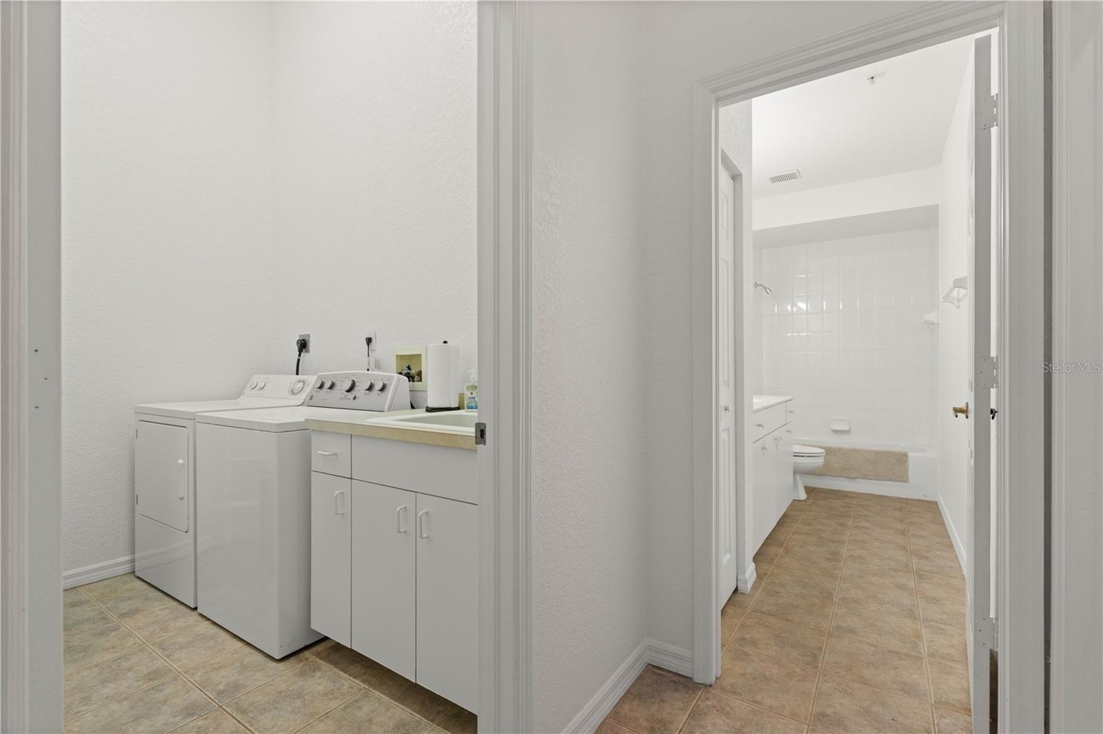 HARBOR WALK PH 02 BLDG 02 - Residential