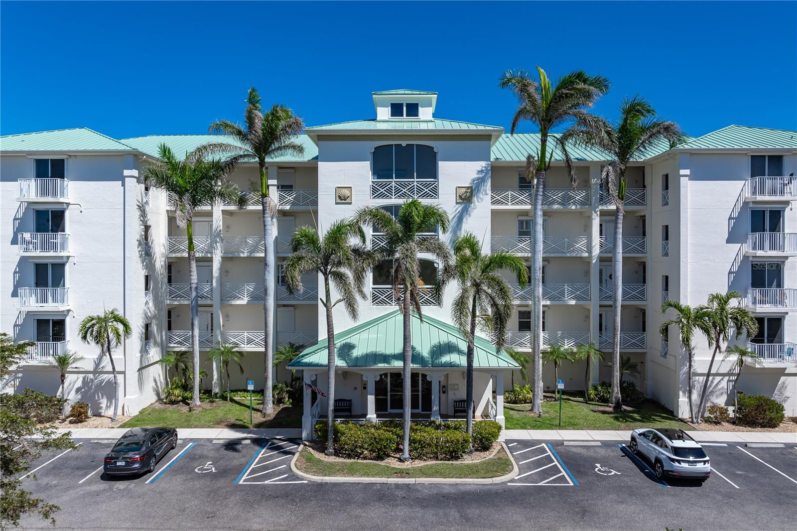HARBOR WALK PH 02 BLDG 02 - Residential