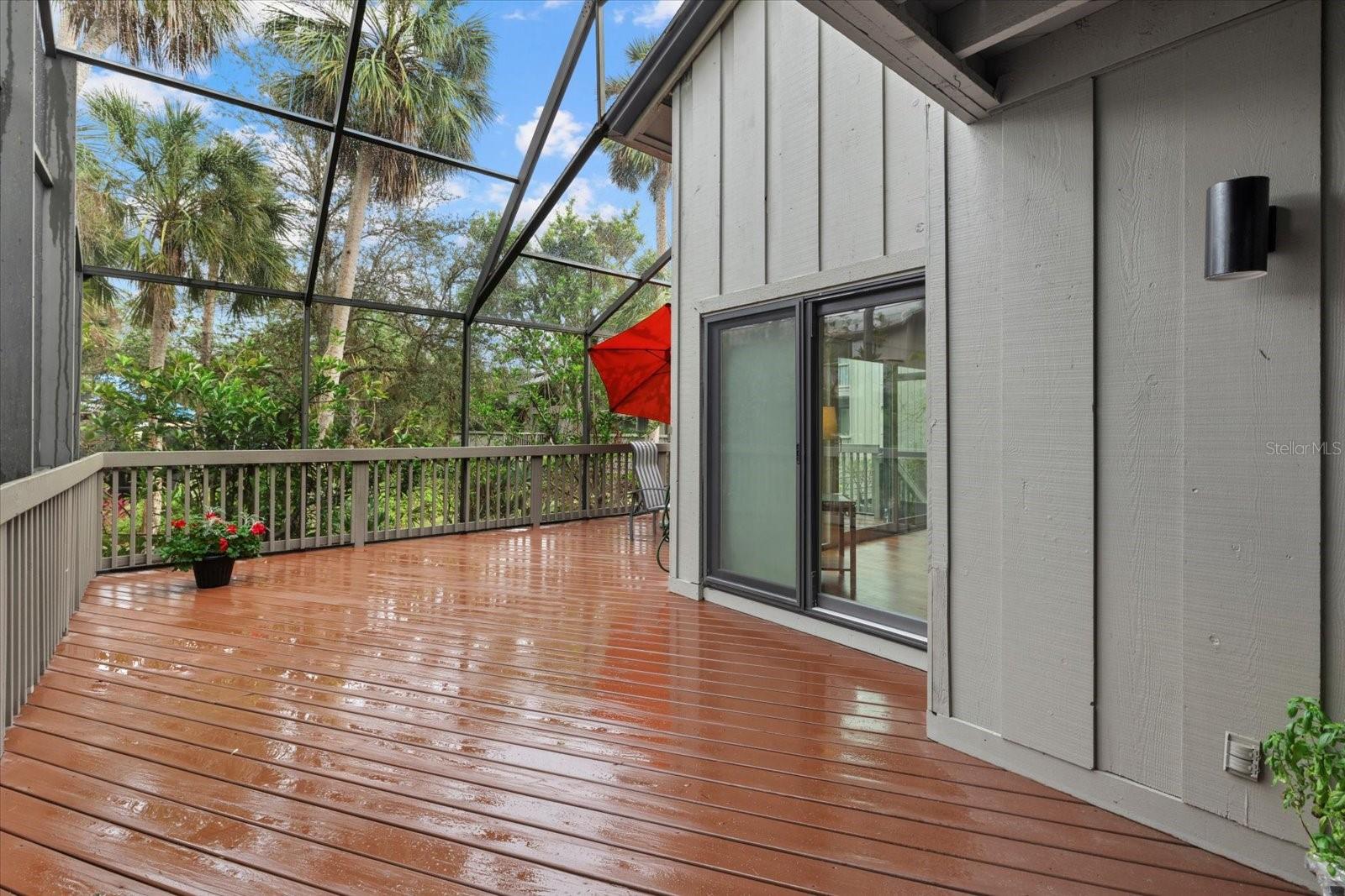 LANDINGS TREEHOUSE - Residential