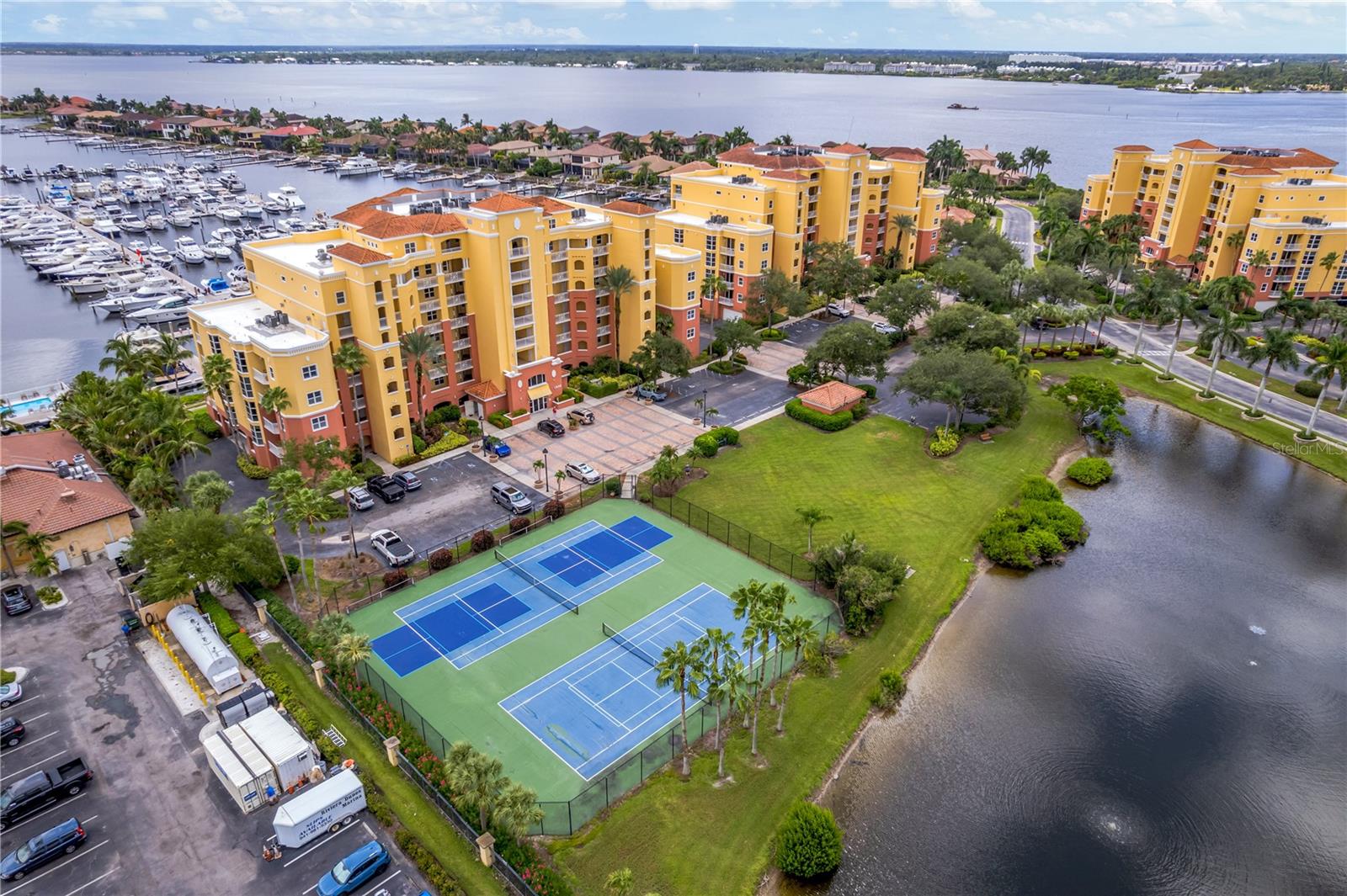 606 RIVIERA DUNES WAY 405