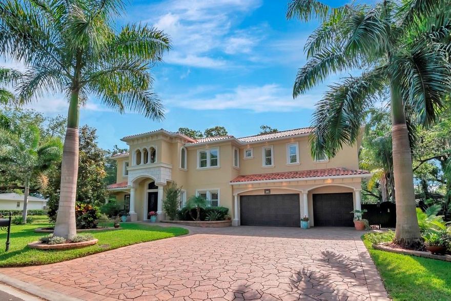 Welcome to 3018 Emerson. Tucked away on a very quiet street in Sunset Park, this home has it all. Enter the two-story foyer and make your way through to the open kitchen and living areas.  With top of the line appliances, wine fridge, wood cabinets and more, it’s easy for a chef to fall in love with this kitchen.  At just over 4800 square feet, the home has 5 bedrooms (including a DOWNSTAIRS MASTER SUITE), 4.5 baths, as well as a large upstairs bonus room. Entertaining outside is a dream with the pool, spa, and an outdoor kitchen. Other features include: 3 car garage, 10ft ceilings on both floors, central vacuum system, plantation shutters throughout, gas fireplace, butler's pantry including sink, ice machine, and an additional wine cooler.