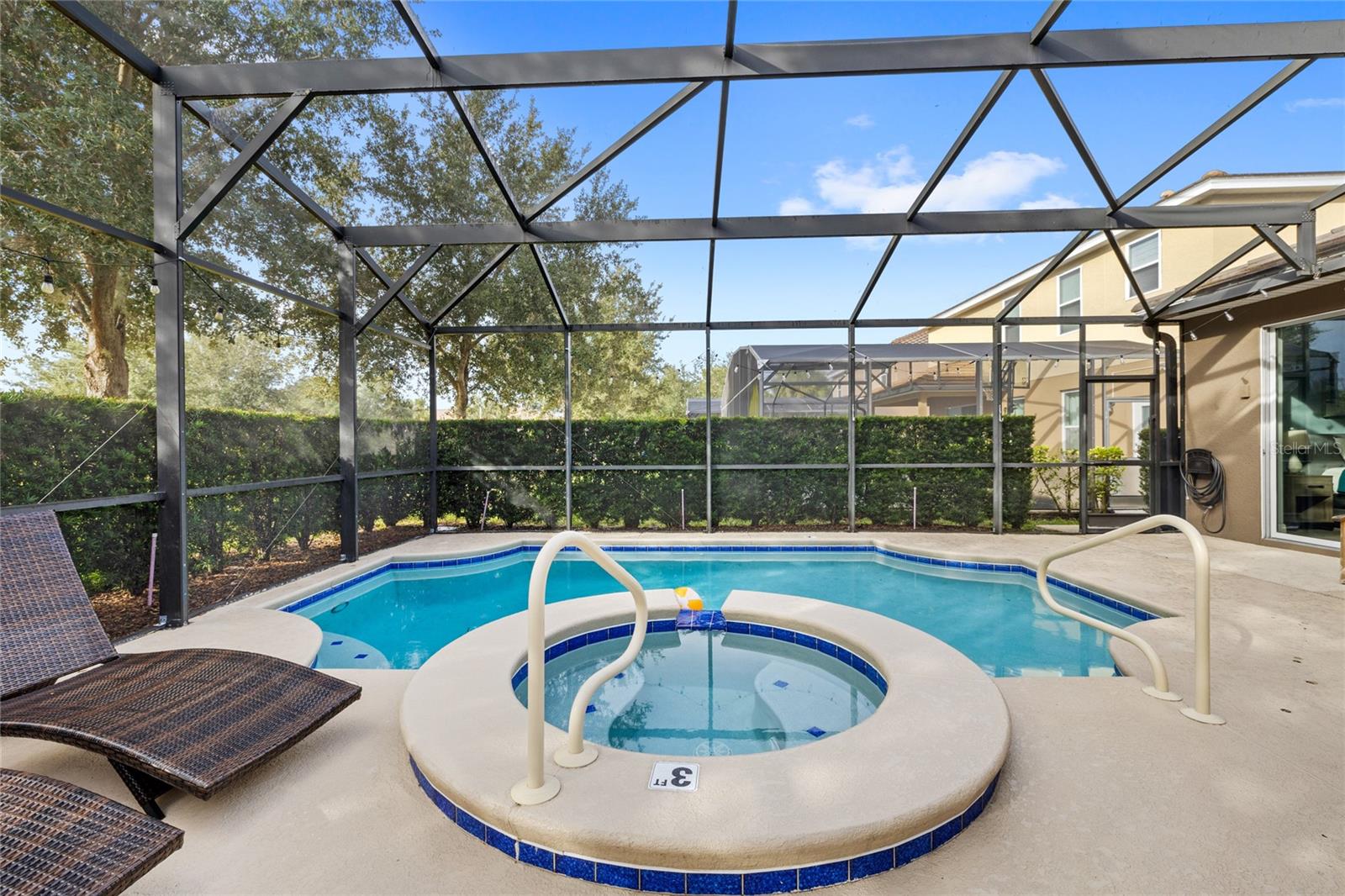 OAKMONT - Residential